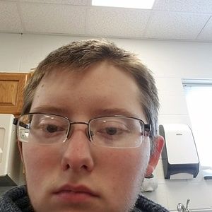 Meet your Posher, Devin